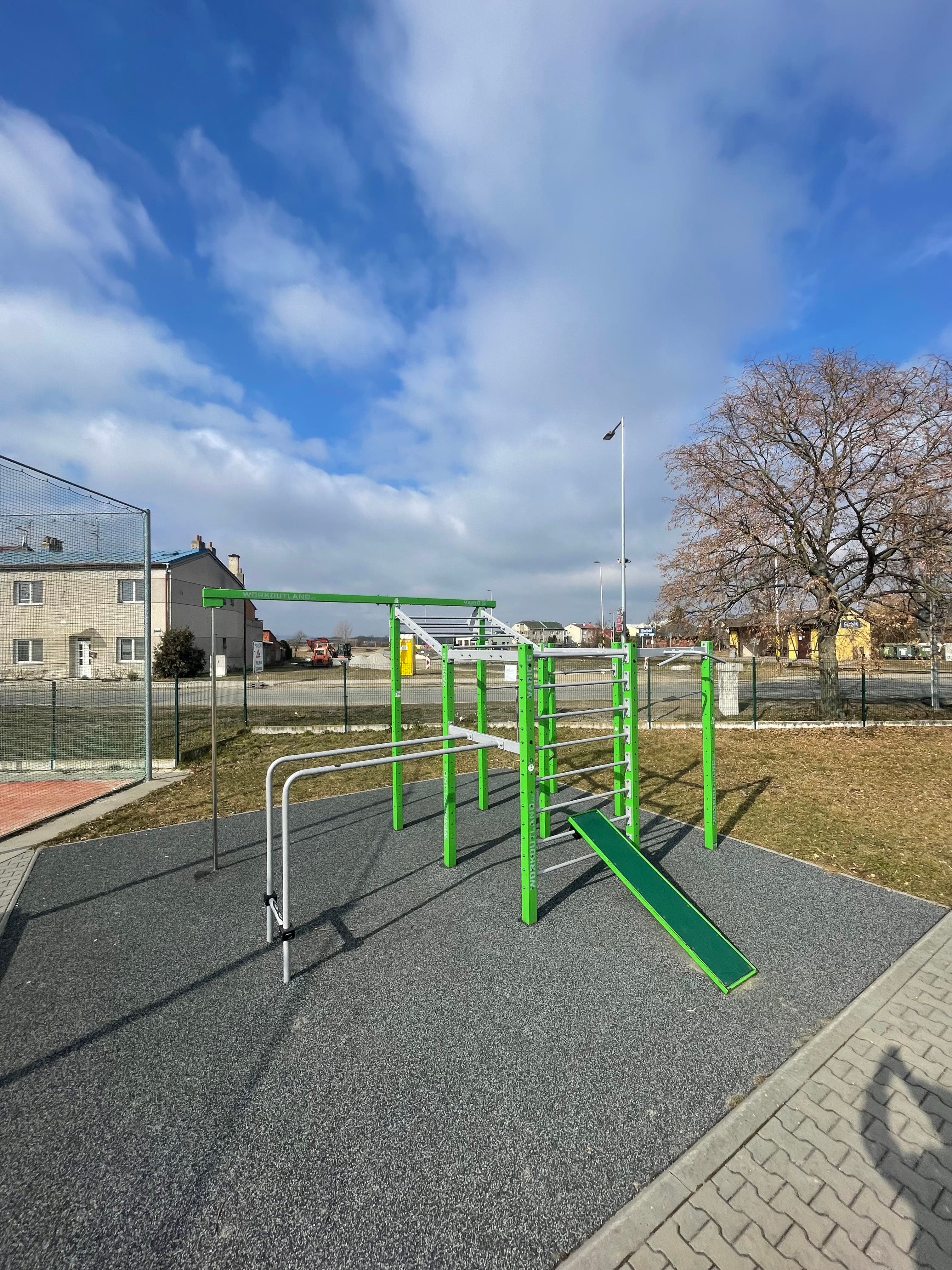 Photo 2 of Street Workout Park - WORKOUTLAND