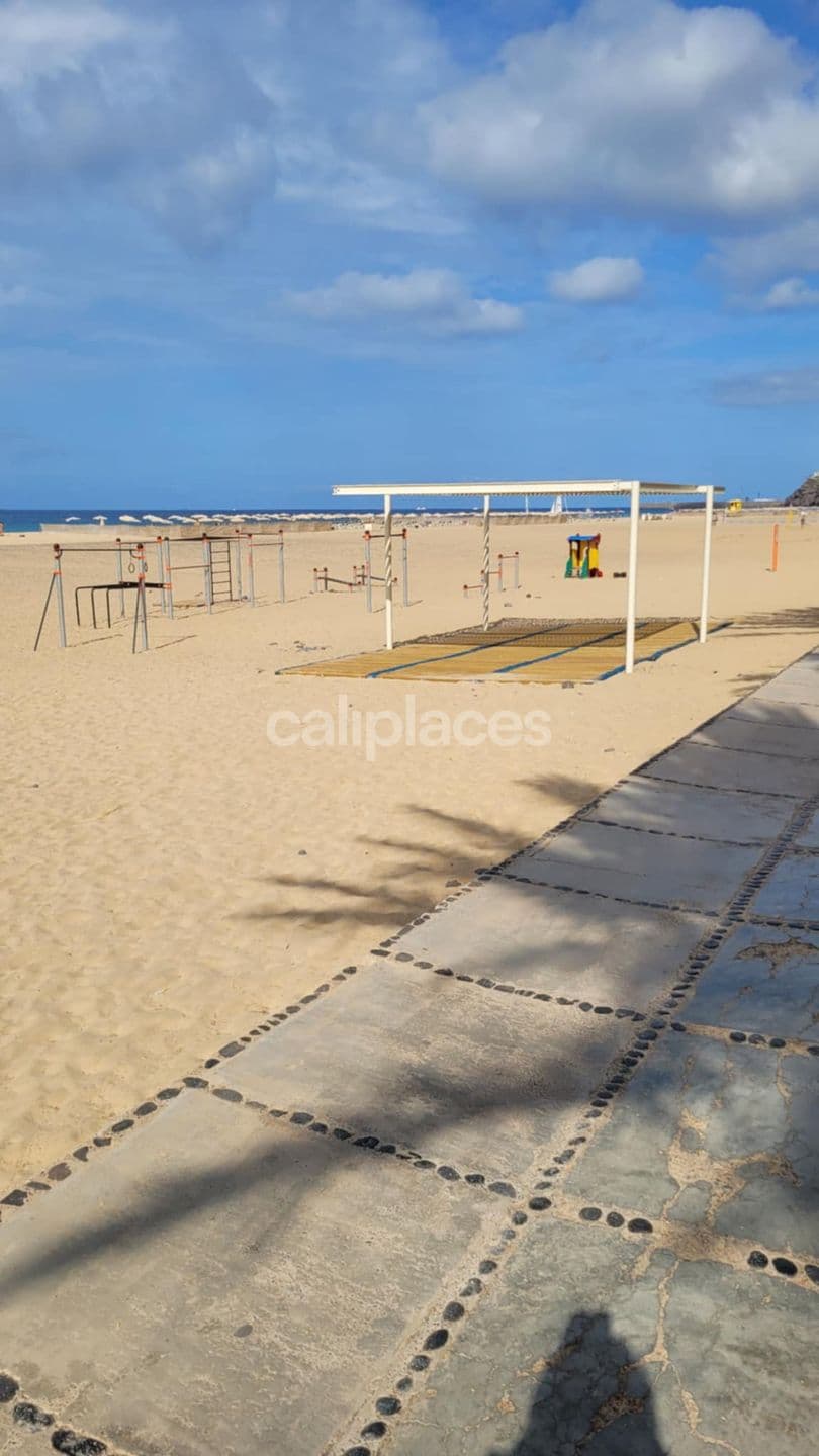 Solana Matorral - Outdoor Fitness Park - Avenida Tomás Grau Gurrea calisthenics park