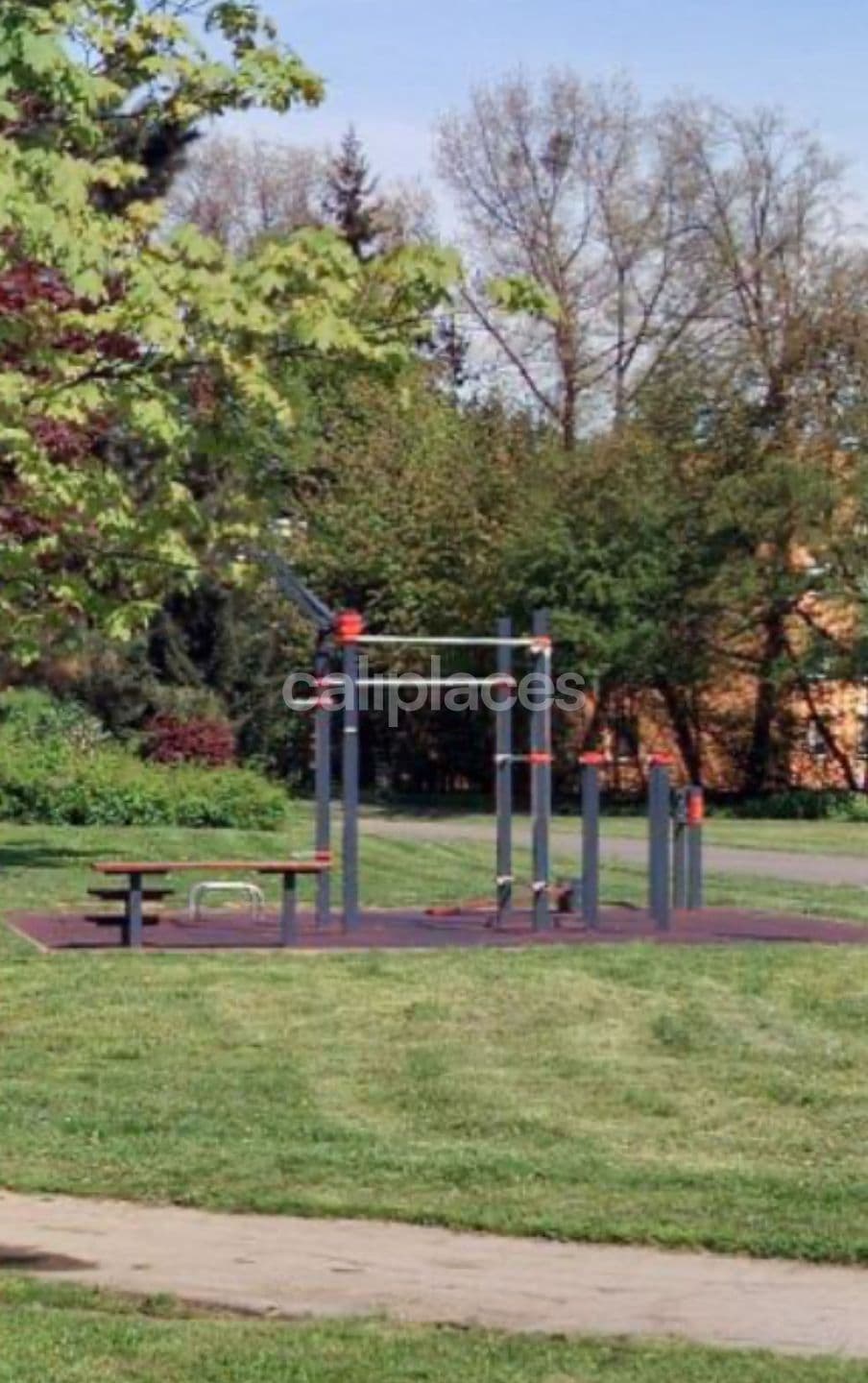 Venkonví posilovna - Broučkova calisthenics park