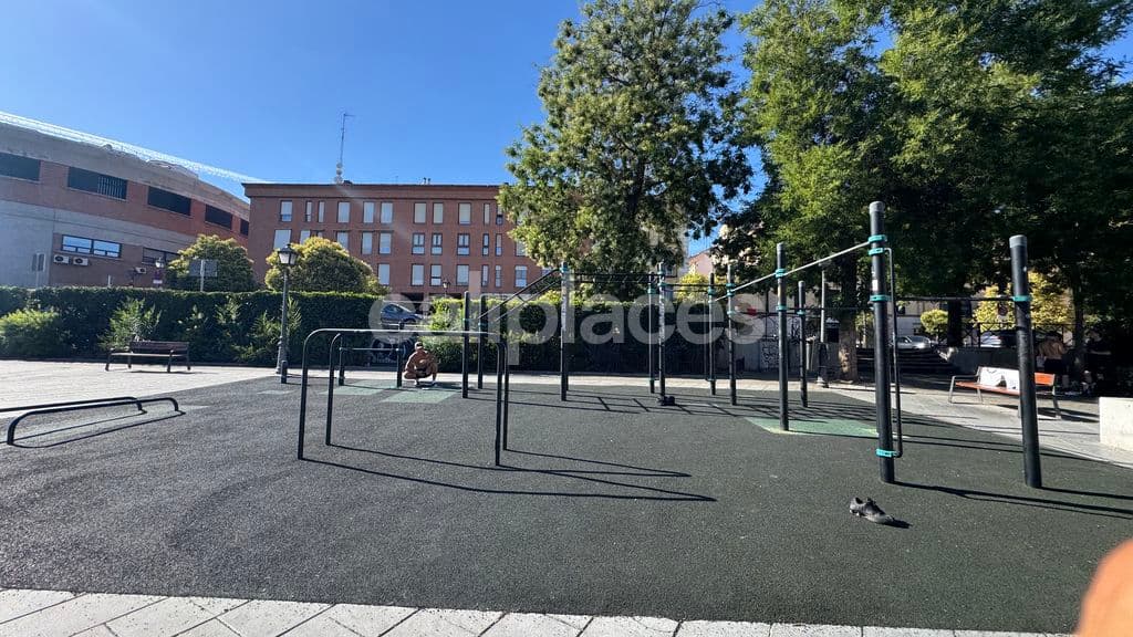 Madrid - Calisthenics Park - Plaza del Campillo del Mundo Nuevo calisthenics park