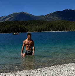 Profile photo of Antomp_coach, calisthenics coach on Caliplaces