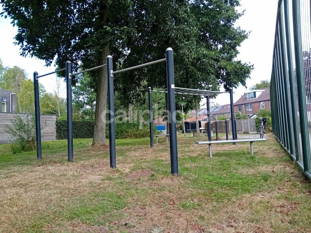 Photo 3 of Achter het voetbalveld