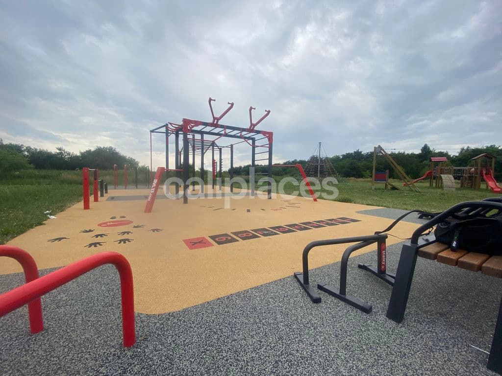 Aktivní Složiště - Street Workout park RVL13 calisthenics park